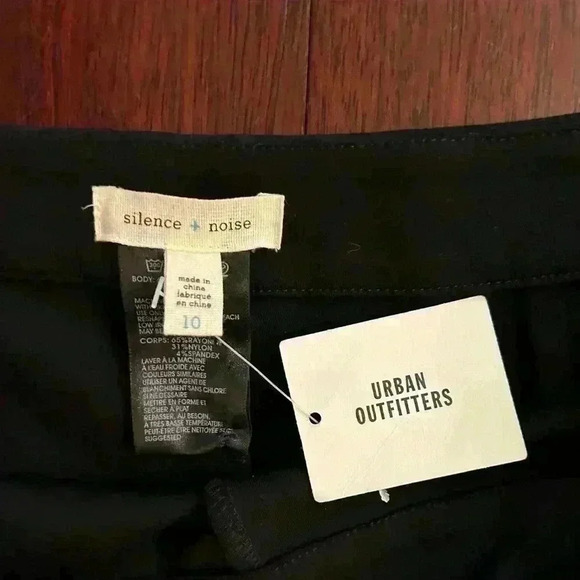 NWT Silence + Noise UO Women’s Bootcut Dress Pants Side Zip Black Size 10 - Picture 3 of 8